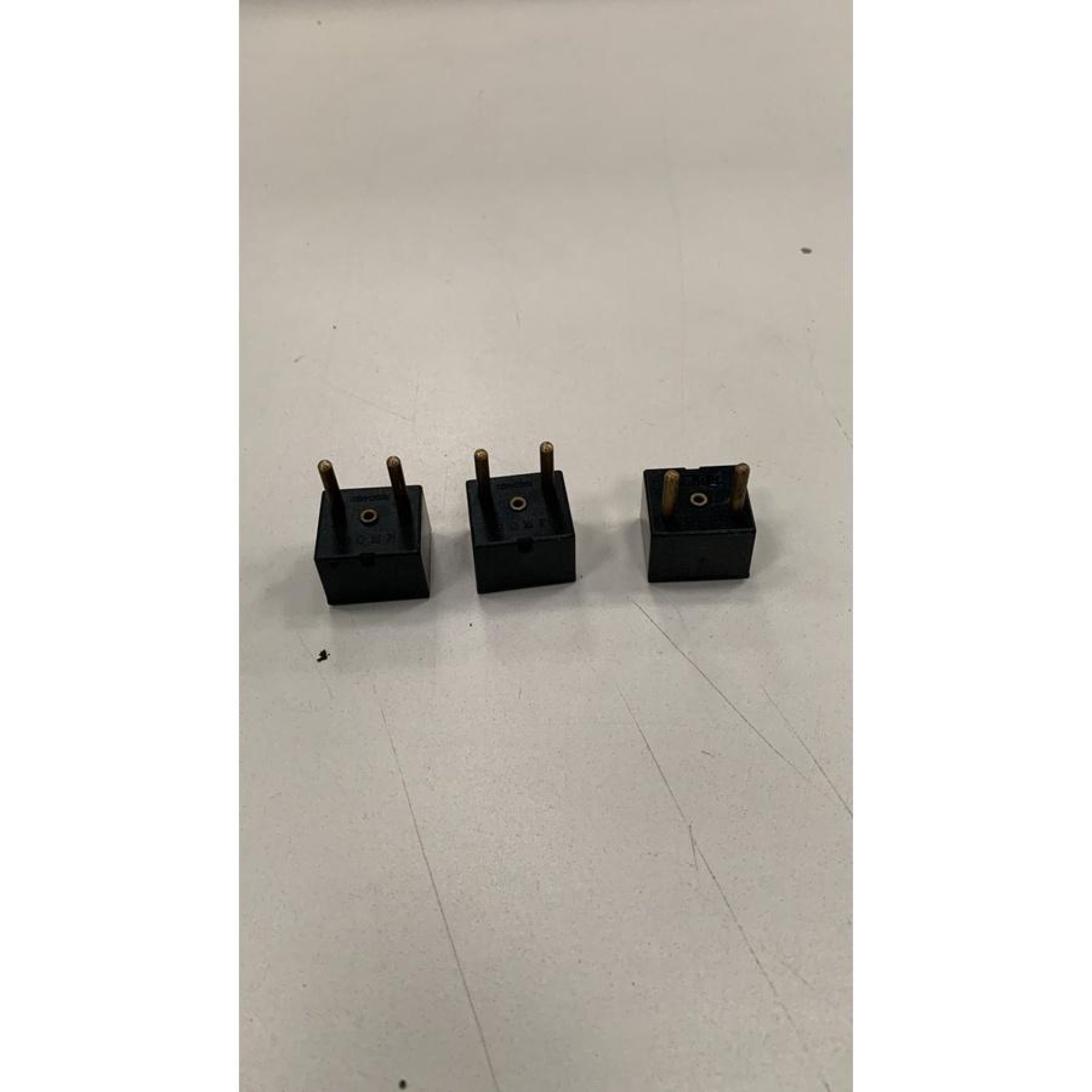 Adaptador AC trifásico - tomada antiga 20A-250V - KIT C/10